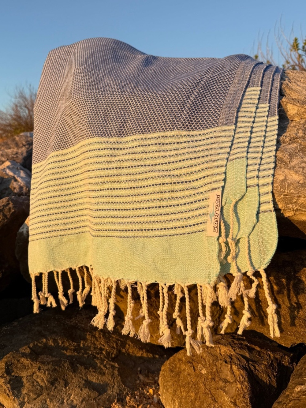 Blue Salt Rag™ "The Angler Rag" Sand-Resistant Turkish Beach Towel - Picture 4 of 4